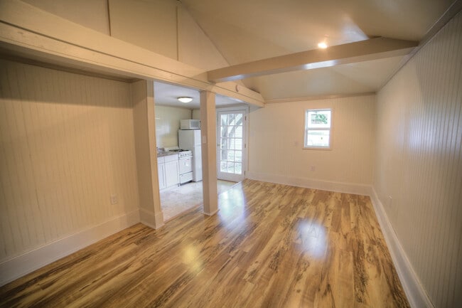 Photo - 2606 S Carrollton Ave Unidad Apt B