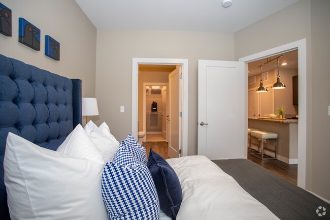 1BR, 1BA - 696 SF Model