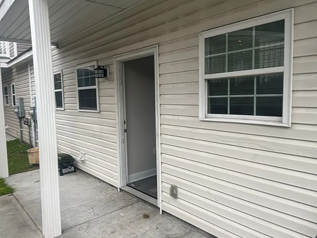 Building Photo - 2601 Sand Dunes Dr