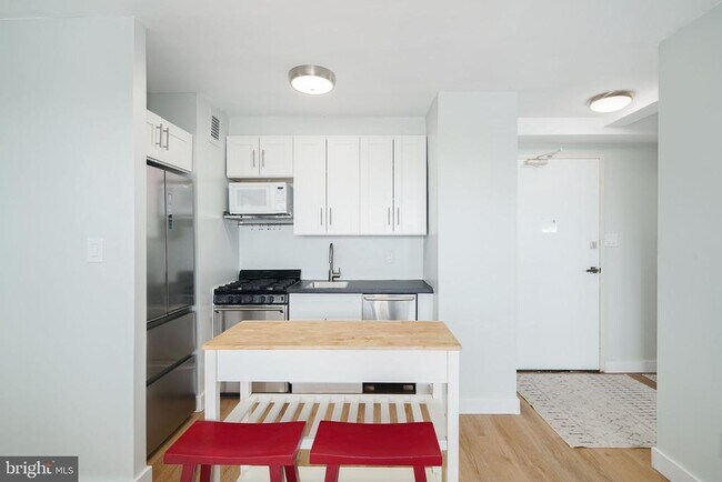 Building Photo - 1810 Rittenhouse Square Unit 606