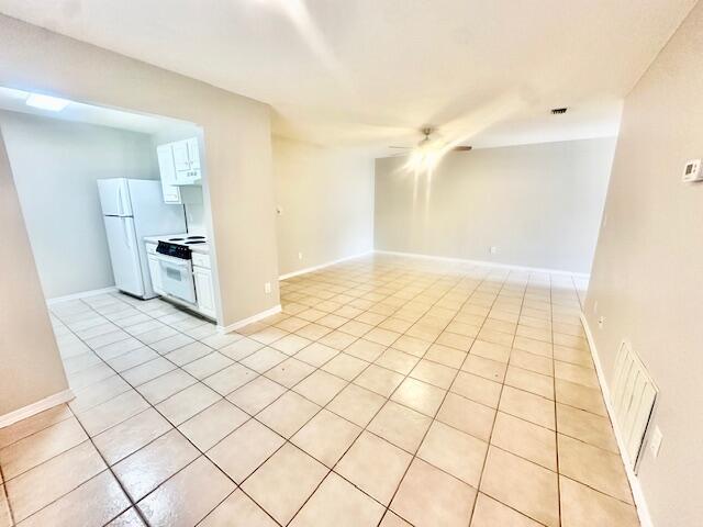 Photo - 947 Tray Dr