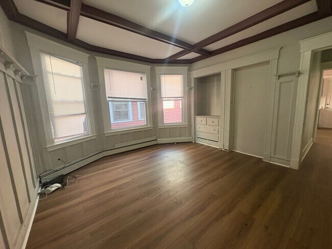 Photo - 359 Sherman Ave Unidad 2