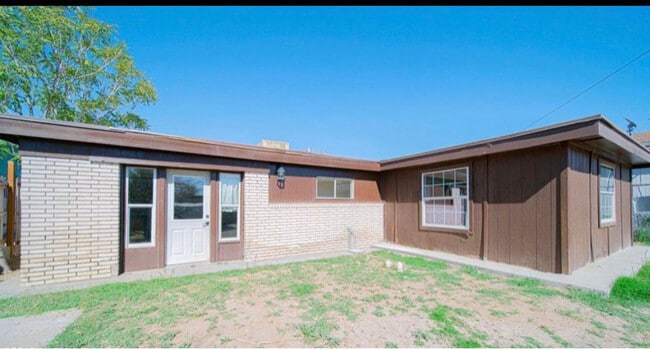 Photo - 10240 Calcutta Dr Unidad B
