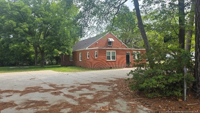 506 Roxie Ave