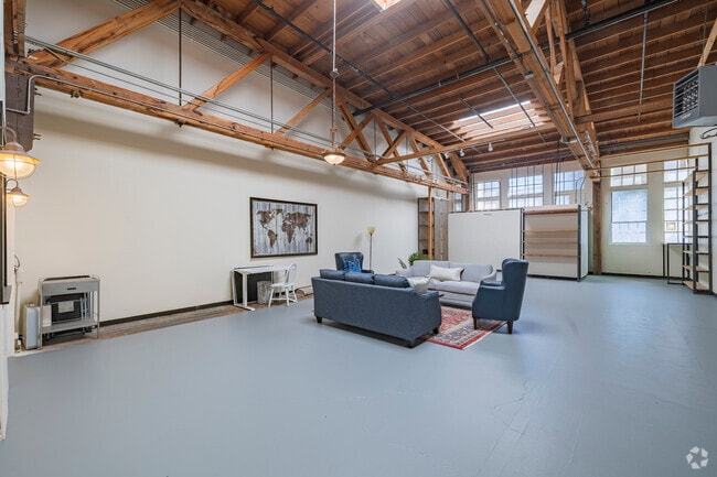 1BR, 1BA - 1,900SF - Great Room