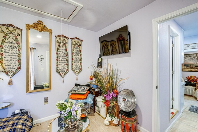 Building Photo - 30 Brunswick Ct