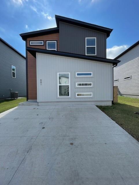 Photo - 881 Massachusetts Ave