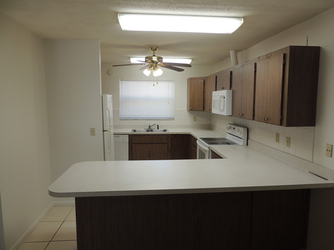 Kitchen - 4862 SE Anchor Ave Apartments Unit 3