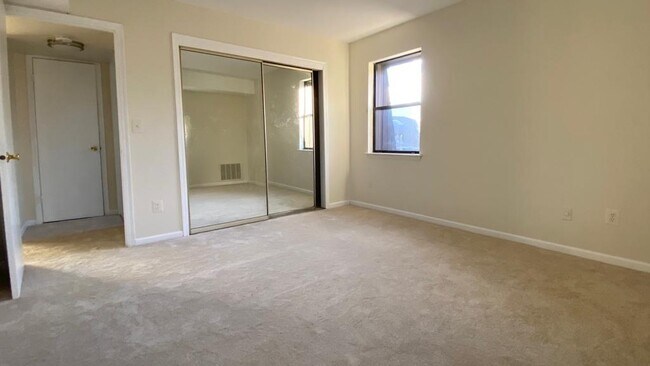 Photo - 1923 Raspberry Ct Unit 1923