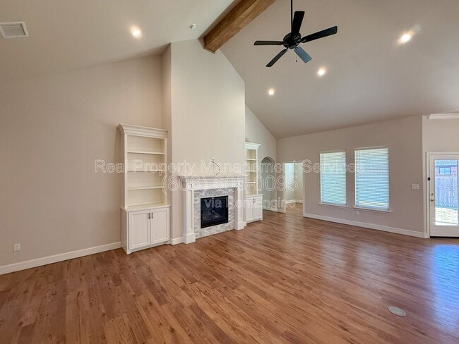 Photo - 801 N 5th St
