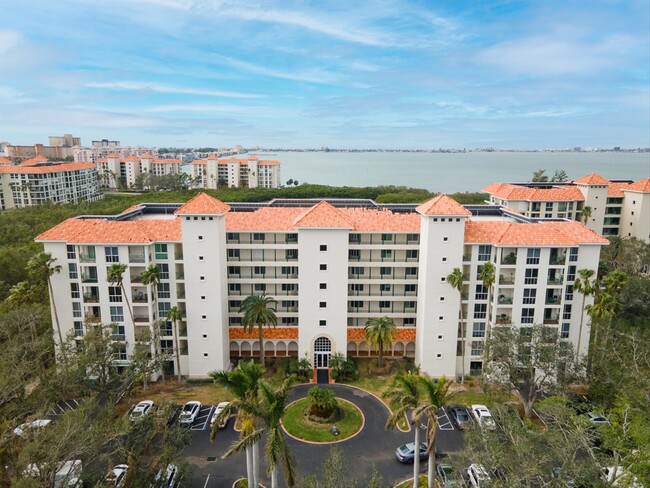 Building Photo - 4750 Dolphin Cay Ln S Rental