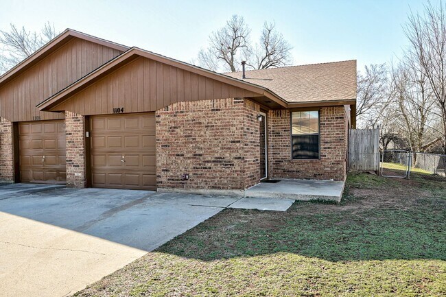 Photo - Tall Oaks Dr Duplex Unit 1104