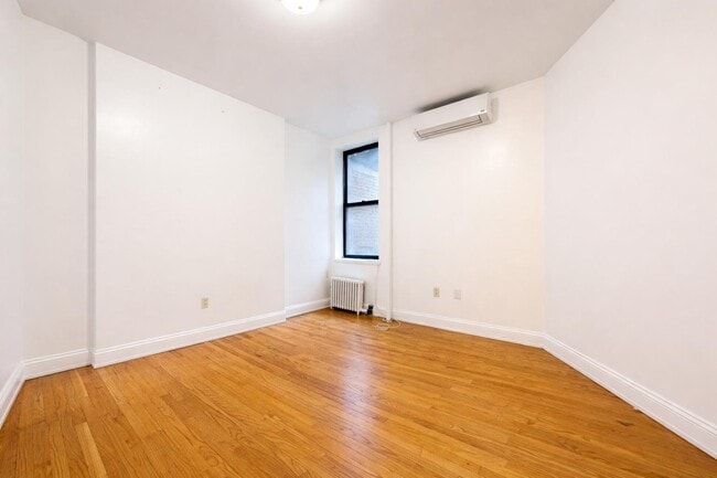 Photo - 29 W 12th St Unit 3B