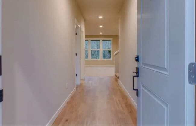 Photo - 1521 NE 15th Cir