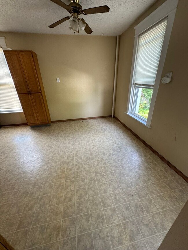 Photo - 416 Cascade St Unit #2 Second Floor