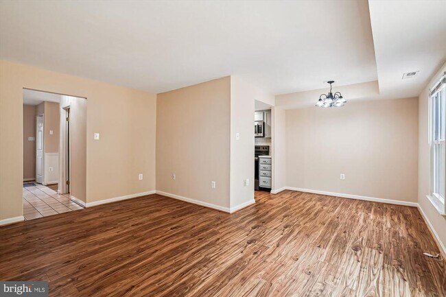 Photo - 3793 Port Hope Point