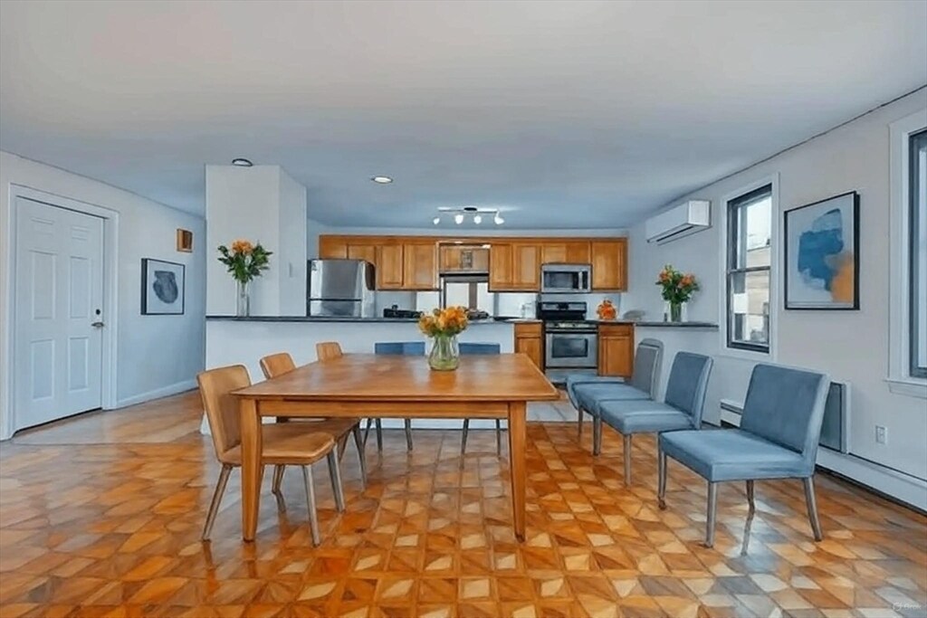 Photo - 8 Pebble St Unit 2