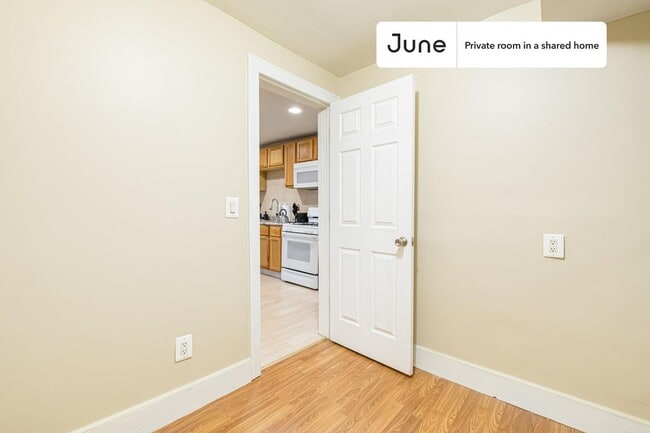 Photo - Room in Shared 3 bed/1 bath home Unit B