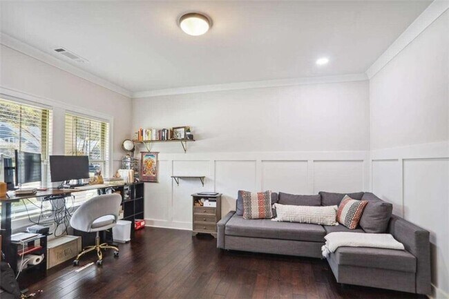 Photo - 1122 Hibiscus Way SW