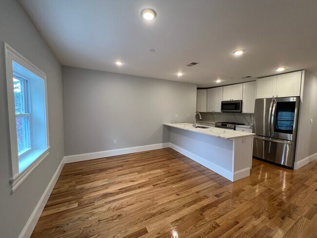 158 Morrison Ave Unit 2