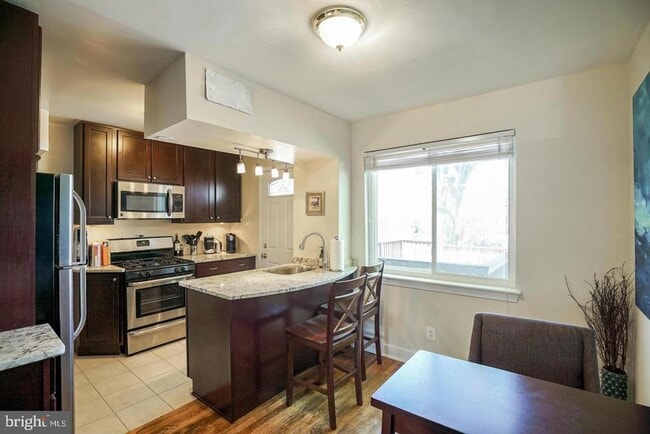 Photo - 230 Evans Ln
