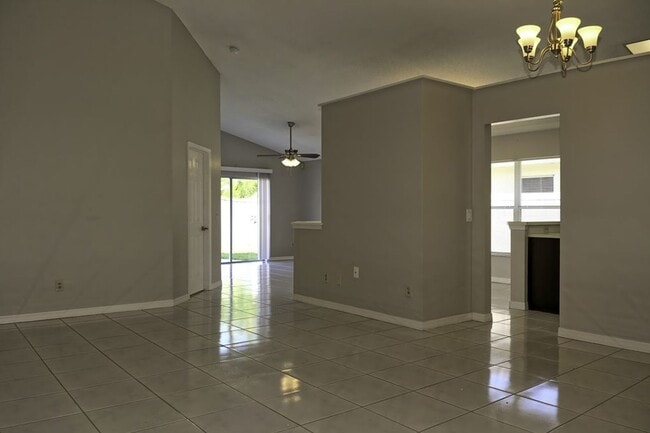 Photo - Single Family Home in Southeast Orlando