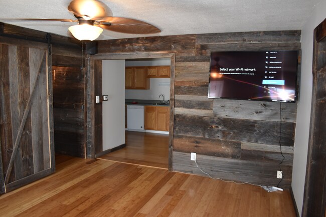 Photo - 625 S Oak St Unidad A