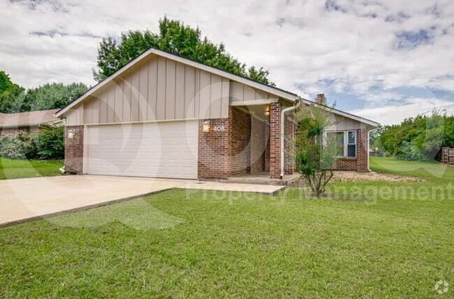 Building Photo - 408 Scenic Dr Rental