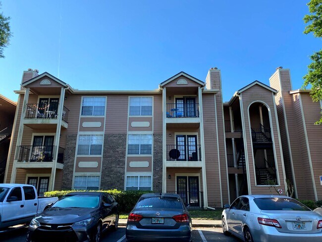 Building Photo - Orlando - 1 Bedroom, 1 Bathroom - $1,395.00 Unit r2550n2103