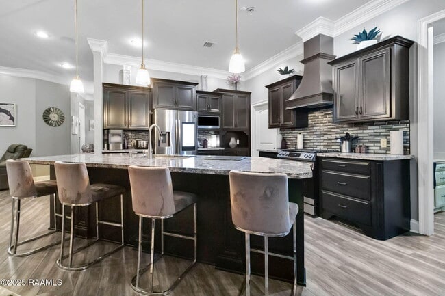 Photo - 205 Lo Saab Cove