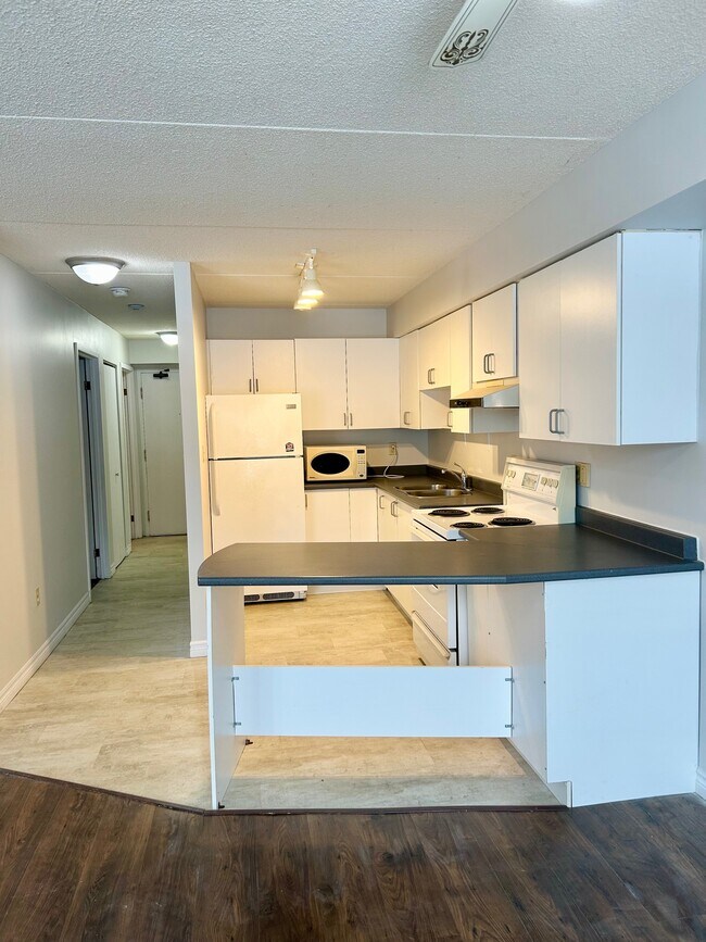 Photo - 1490 Kelly Lake Rd