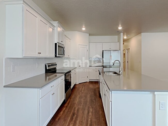 Photo - 1890 N Montgomery Way