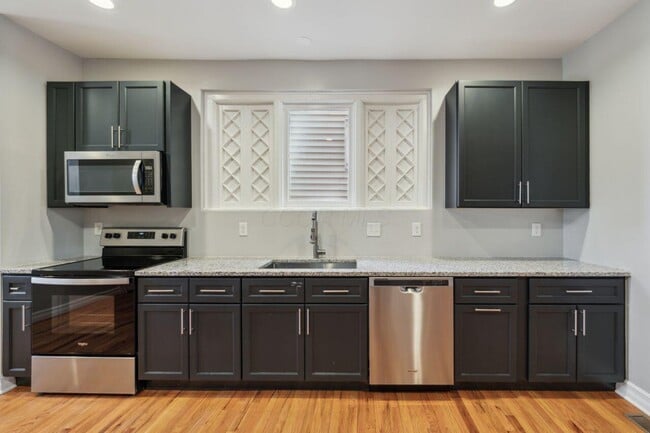 Photo - 1229 S High St