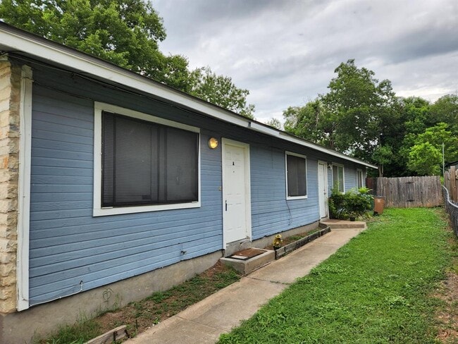 Building Photo - 7107 Carver Ave Rental