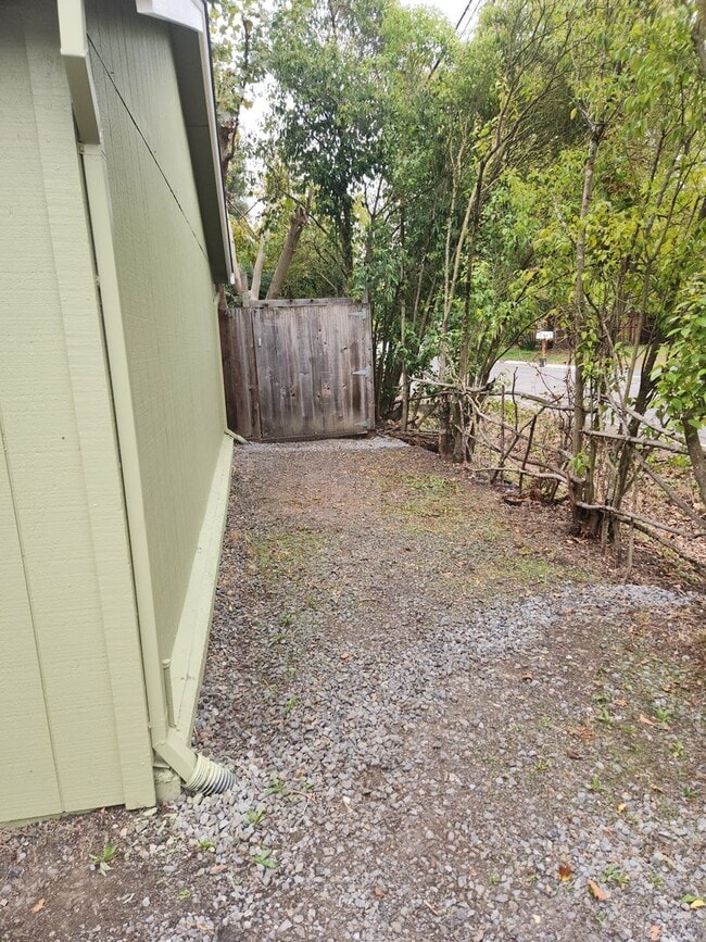 Photo - Totally remodeled 3 bedroom 2 bathroom sin...