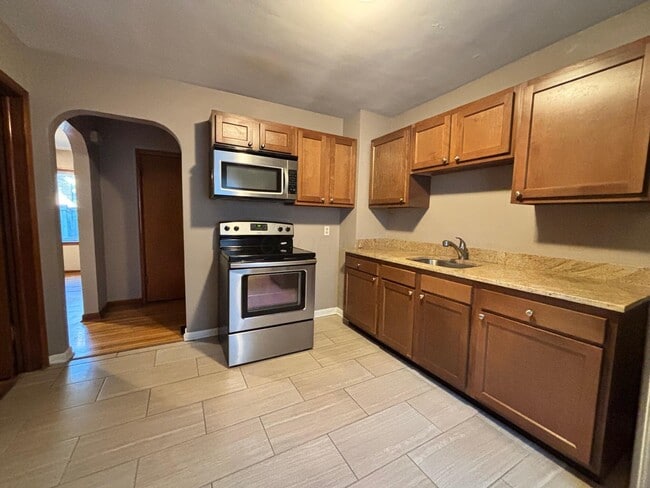 Photo - 344 E Mithoff St