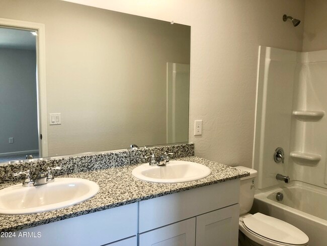 Photo - 16001 S Bentley Dr