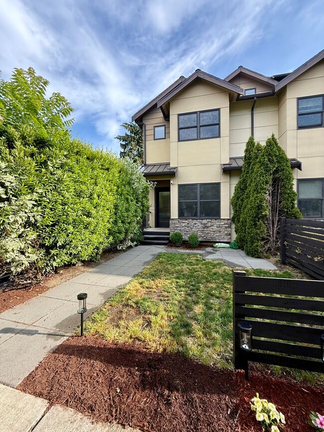 Photo - Fabulous Queen Anne Home! Sunday June 14th from 3:00-4:00!