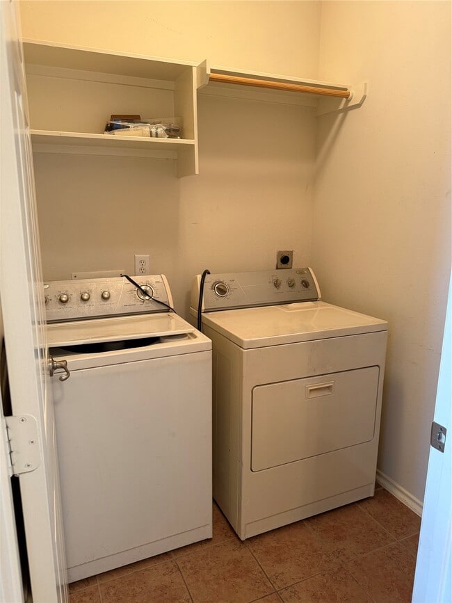 Photo - 8835 Old Maple Ln