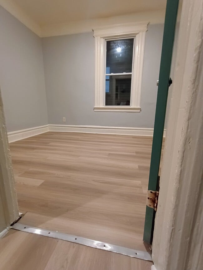 Photo - 27 Linden Ave