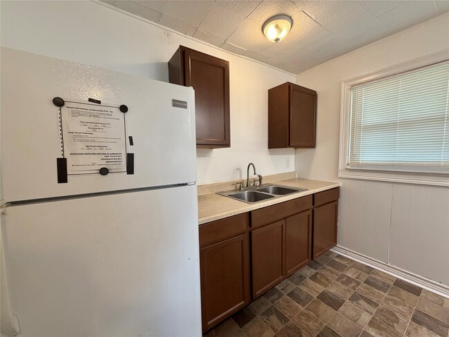 Photo - 234 Jasmine St