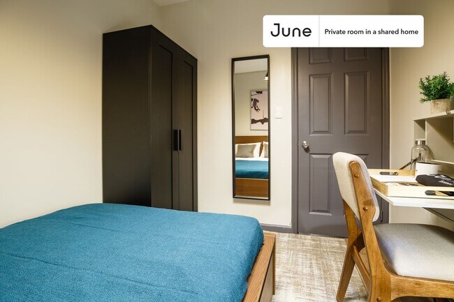 Room in Shared 3 bed/1 bath home in Hell's Kitchen