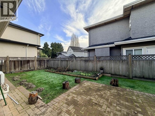 Photo - 8368 Ruskin Rd