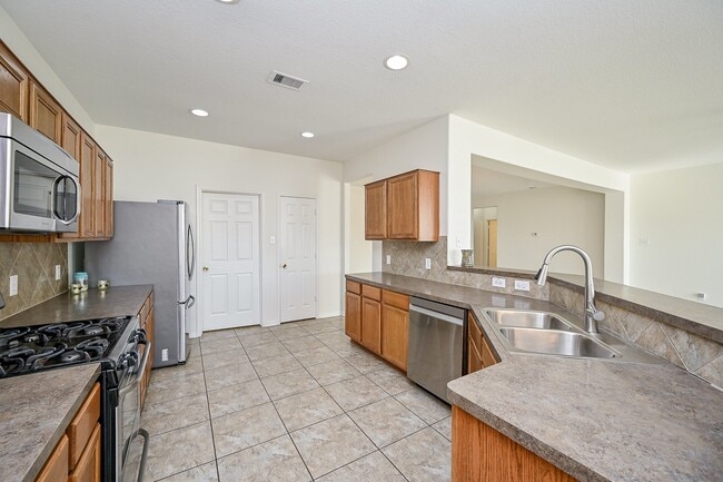 Building Photo - 4922 Kale Garden Ct