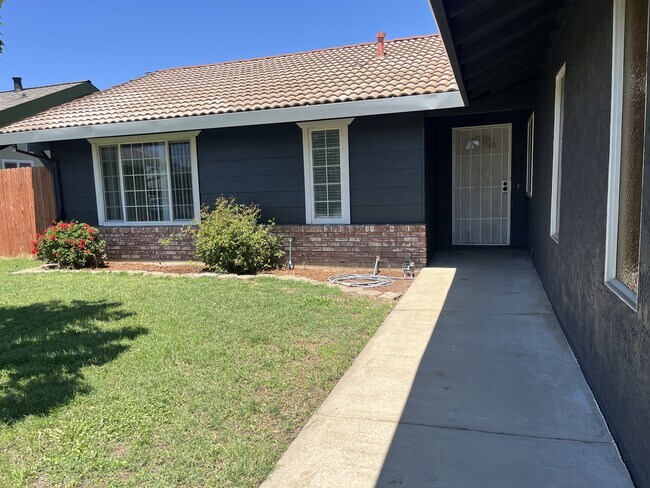 Photo - 1431 Mirada Cir
