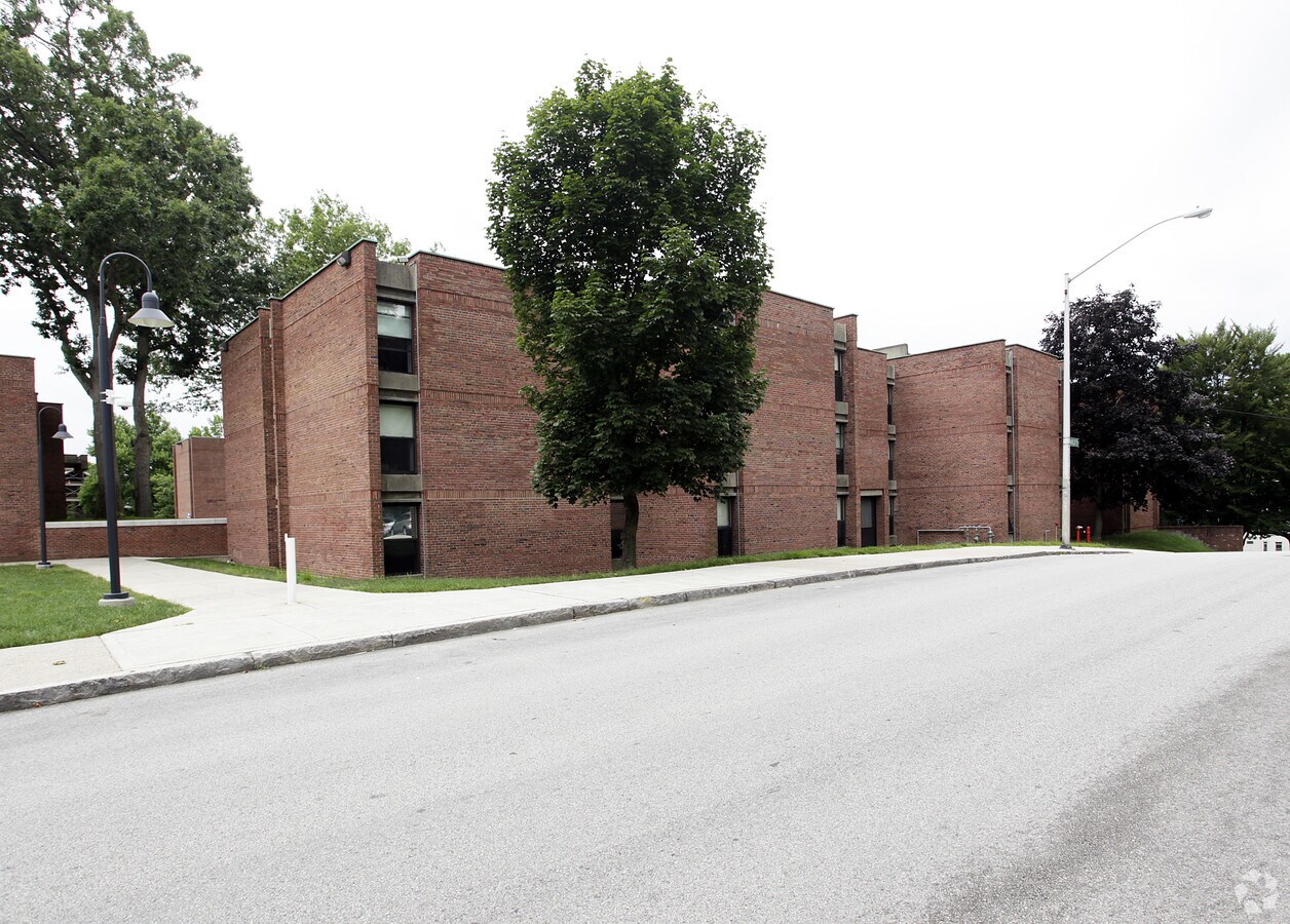 Photo - Johnson Sanford Center