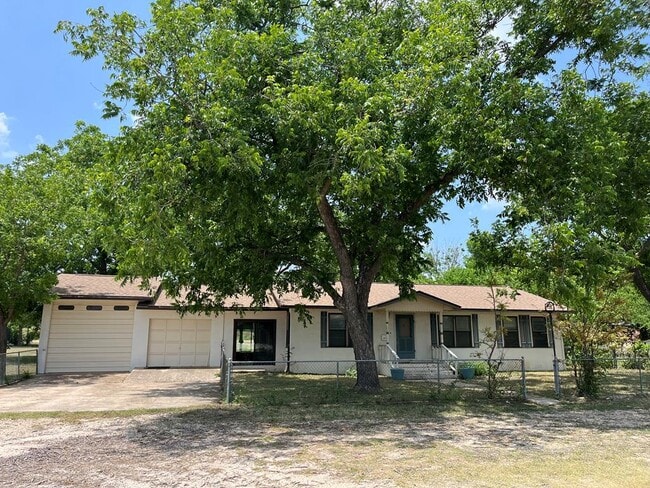 Photo - 899B Harper Rd Casa