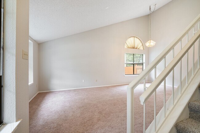 Photo - 3 Bedroom, 2.5 Bath, 2 Story Home in Milwood