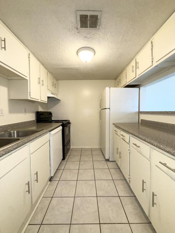 Photo - 1625 42nd St