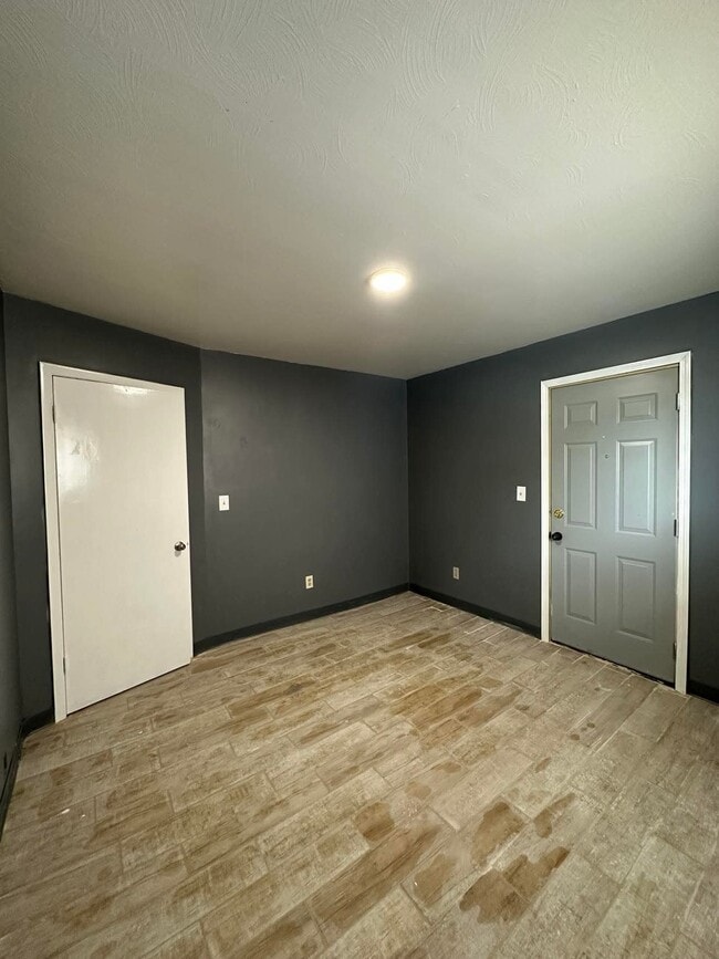 Photo - 1212 E St Unit 2
